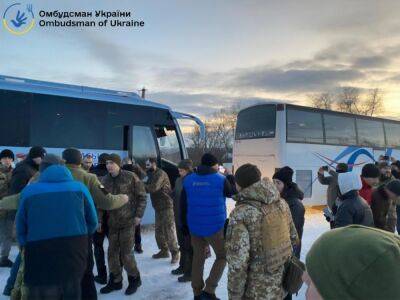 Украина освободила из российского плена более 100 своих граждан. Среди них – 63 защитника "Азовстали" – ОП