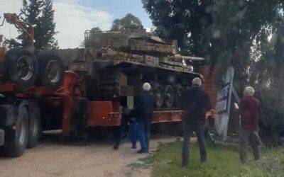 Ветераны угнали танк из мемориального комплекса на Голанах, протестуя против судебной реформы
