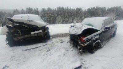 Семь человек пострадали в ДТП с двумя «Тойотами» на трассе под Иркутском