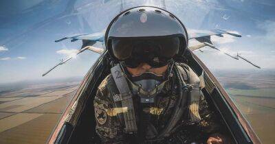 Великобритания уже начала обучать украинских пилотов, — премьер Сунак (видео)