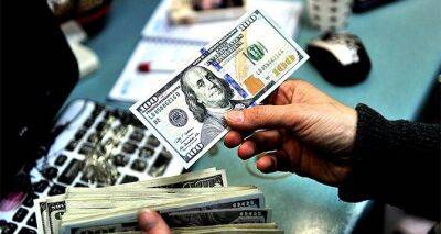 Что будет с курсом доллара в марте? Бежать в обменники или оставить валюту «под матрасом»