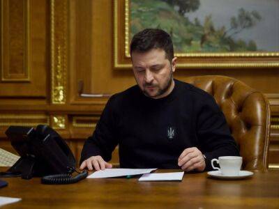 Зеленский о массовых обысках и увольнениях: Плодотворный день в противостоянии тем, кто даже сейчас пытался ослаблять Украину