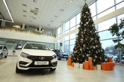 Lada Vesta - У российских дилеров закончились автомобили LADA Vesta - autostat.ru - Ижевск - Тольятти