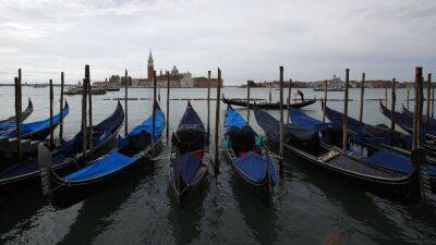 Венеция без венецианцев: туристы вытесняют горожан