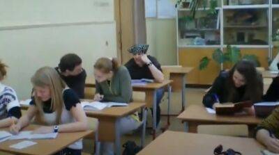Учительница "отправляла" студентов на фронт из-за просьбы вести лекции на украинском: "Совесть есть?"
