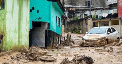Стихийные бедствия в Бразилии: наводнение и оползни унесли жизни 36 человек (видео)