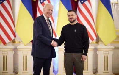 Байден приехал с необъявленным визитом в Киев