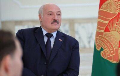 Каждый белорус должен уметь обращаться с оружием - Лукашенко