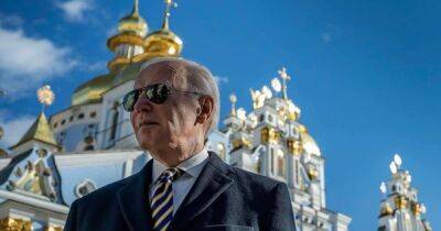 Демонстративное унижение России: пропагандисты Кремля "приуныли" из-за визита Байдена в Украину (ВИДЕО)