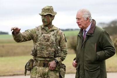 Патрик Сандерс - король Чарльз III (Iii) - Король Чарльз посетил украинских бойцов, которые проходят военные учения в Британии - unn.com.ua - Украина - Киев - Англия - Великобритания