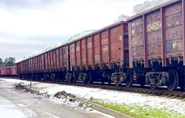 Литовская железная дорога задержала 15 вагонов с белорусскими удобрениями