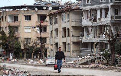 Сулейман Сойлу - Число пострадавших при новом землетрясении в Турции превысило 560 - korrespondent.net - Украина - Турция