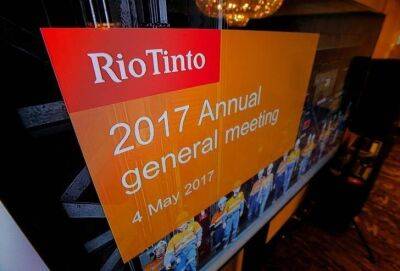 Rio Tinto потеряла треть прибыли