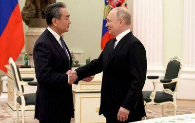 Путин встретился с главным дипломатом Китая