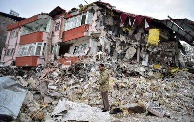 Число погибших при землетрясениях в Турции снова выросло