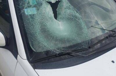 Палестинцы забросали камнями автомобиль израильской матери с тремья детьми
