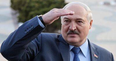 Оценил положительно: Лукашенко не видит концентрации войск с трех сторон границы с Беларусью