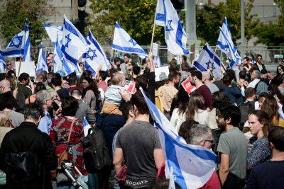 Опрос «Маарив»: Нетанияху теряет мандаты, «Еш Атид» становится крупнейшей партией