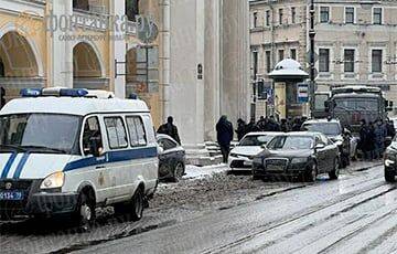 В центре Санкт-Петербурга подстрелили сотрудника ОМОНа
