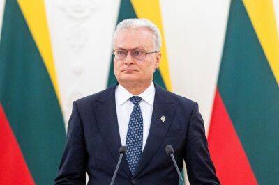 Президент Литвы выступает за более строгие санкции по отношению к России