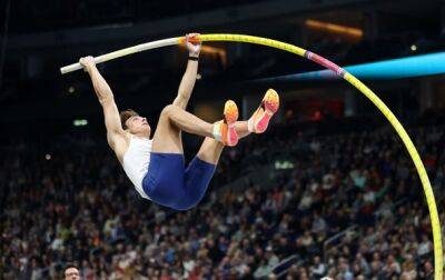 Дюплантис установил новый мировой рекорд в прыжках с шестом