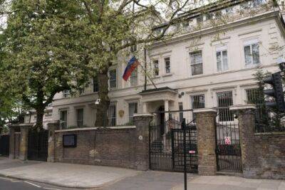 Древняя традиция: В Лондоне 25-метровый участок улицы напротив Посольства РФ переименовали в Киев-роуд