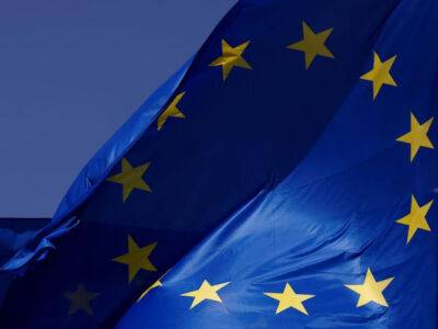 ЕС официально продлил санкции против лукашенко и его окружения