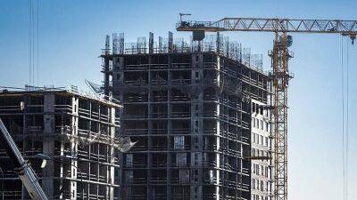 В России темпы жилищного строительства в январе упали в два раза