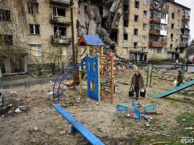 После полномасштабного вторжения РФ 20% украинок с детьми меняли место жительства и уже вернулись – опрос в Украине