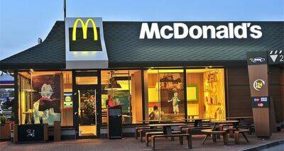 В Днепре в магазинах продают бургеры от McDonald's по двойной цене