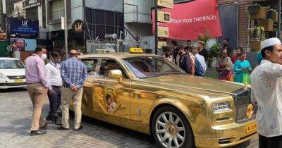 В Индии заметили необычное такси Rolls-Royce, покрытое золотом (видео)