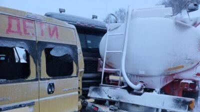 ДТП с участием школьного автобуса произошло на Сахалине, есть пострадавшие - usedcars.ru - Россия - Сахалинская обл. - район Холмский