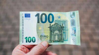 Впервые в Украине официальный курс евро превысил 40 грн