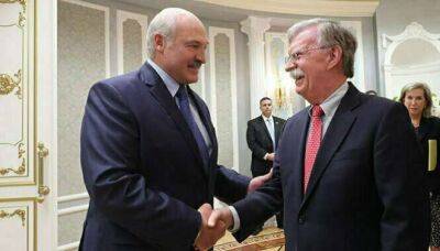 Экс-советника президента США Болтон: «Лукашенко не хочет, чтобы народ повесил его на фонаре»