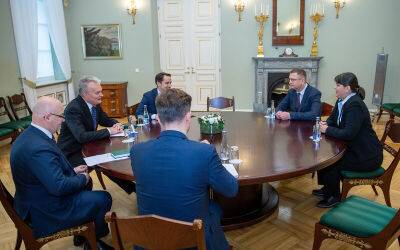 Г. Науседа и И. Шимоните обсудили с прокурором ЕС Л. Кёвеши санкции в отношении России