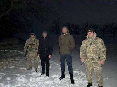 Шли в Молдову по заснеженным полям: в Одесской области задержали двух уклонистов