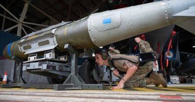 В Пентагоне подтвердили передачу Украине дальнобойных бомб GLSDB: когда ожидать снаряды