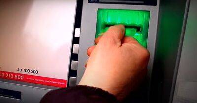 Перебои со светом не проблема: где украинцы могут снять наличку, если банкоматы не работают
