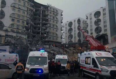 Дома "сложились" за секунды: в Турции и Сирии страшное землетрясение - сотни жертв, в Италии теперь ждут цунами