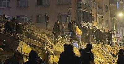 Мощное землетрясение на юго-востоке Турции унесло жизни более 500 человек