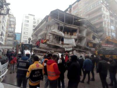 В Турции в результате землетрясения погибли 912 человек, более 5 тыс. получили ранения – Эрдоган