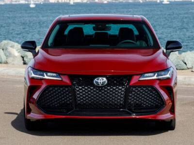 Седан Toyota Avalon покажут на форуме автобизнеса «ForAuto – 2023»