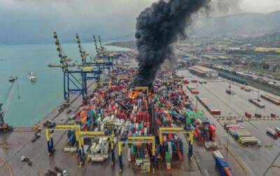 Фуат Октай - В турецком порту после землетрясения возник пожар - korrespondent.net - Украина - Турция