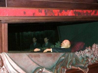 Владимир Ленин - В москве мужчина пытался украсть тело ленина из мавзолея - unn.com.ua - Москва - Россия - Украина - Киев