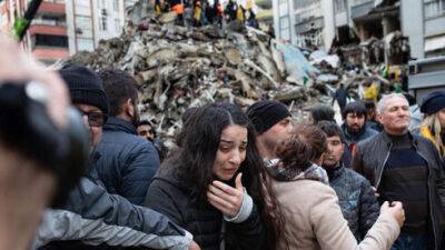 Землетрясение в Турции и Сирии: тысячи жертв, люди остаются под завалами