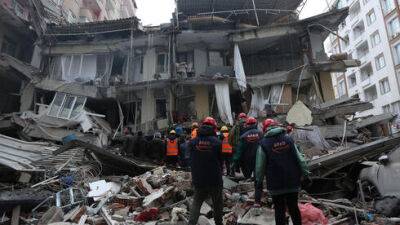 После землетрясения: израильские спасатели летят в Турцию
