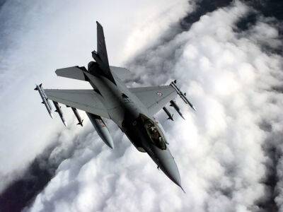 "Принципиально – получить первую эскадрилью". В МИД заявили, что F-16 может быть не первым боевым самолетом, который получит Украина