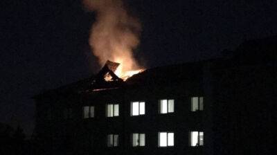 На Харьковщине в результате вражеского обстрела загорелась поликлиника