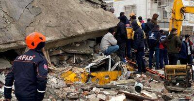 Жертвами землетрясения в Турции и Сирии стали 4350 человек