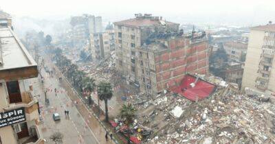 Масштабное землетрясение в Турции и Сирии: число погибших возросло до 4400 (фото)